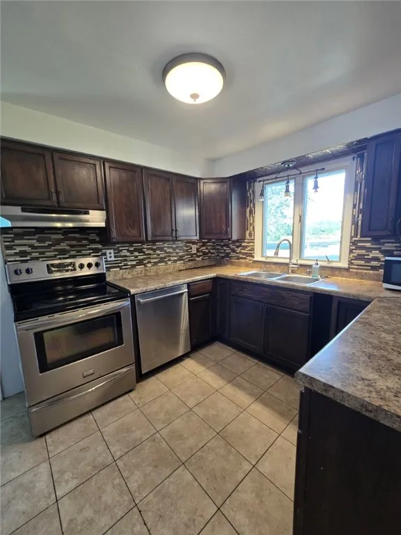 1990 East Shore Drive, Lansing, New York 14882, Lansing, New York 14882, 3 Bedrooms Bedrooms, 8 Rooms Rooms,2 BathroomsBathrooms,Residential Lease,For Rent,1990 East Shore Drive, Lansing, New York 14882,0,R1630787