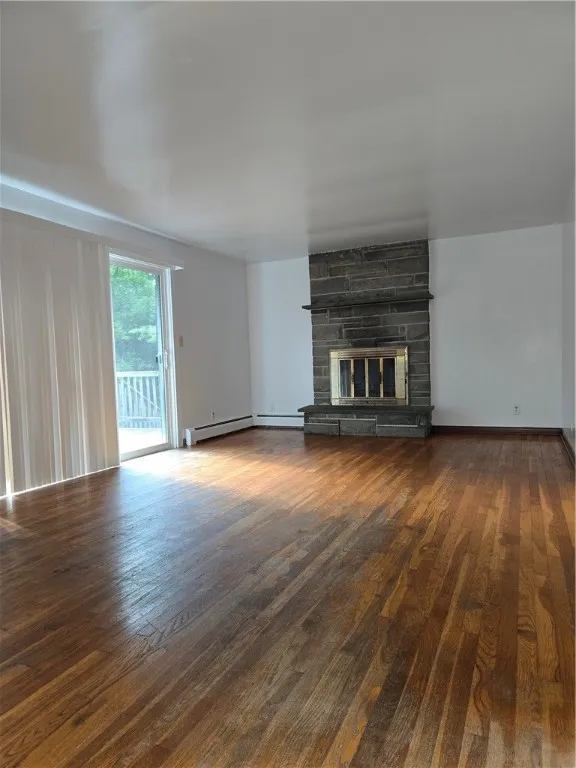 1990 East Shore Drive, Lansing, New York 14882, Lansing, New York 14882, 3 Bedrooms Bedrooms, 8 Rooms Rooms,2 BathroomsBathrooms,Residential Lease,For Rent,1990 East Shore Drive, Lansing, New York 14882,0,R1630787
