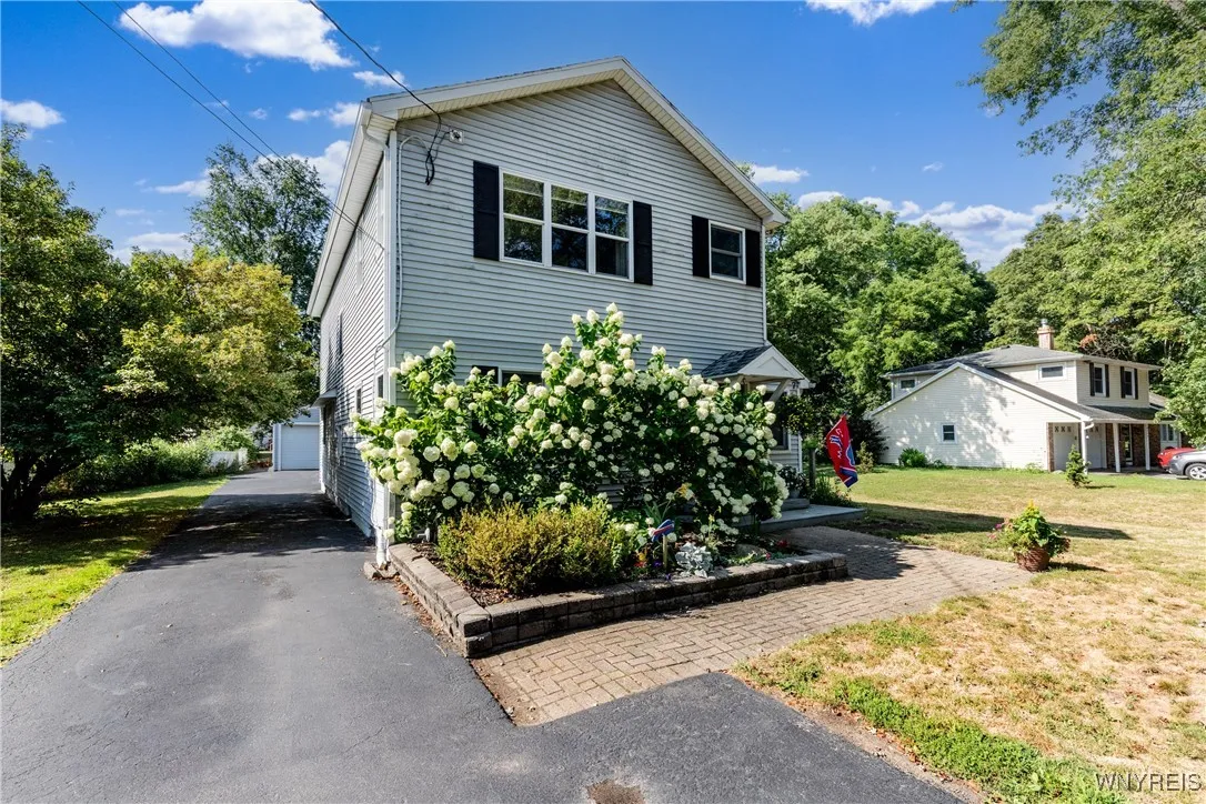 6731 Webster Road, Orchard Park, New York 14127, Orchard Park, New York 14127, 5 Bedrooms Bedrooms, 12 Rooms Rooms,3 BathroomsBathrooms,Residential,Closed,6731 Webster Road, Orchard Park, New York 14127,0,B1629246