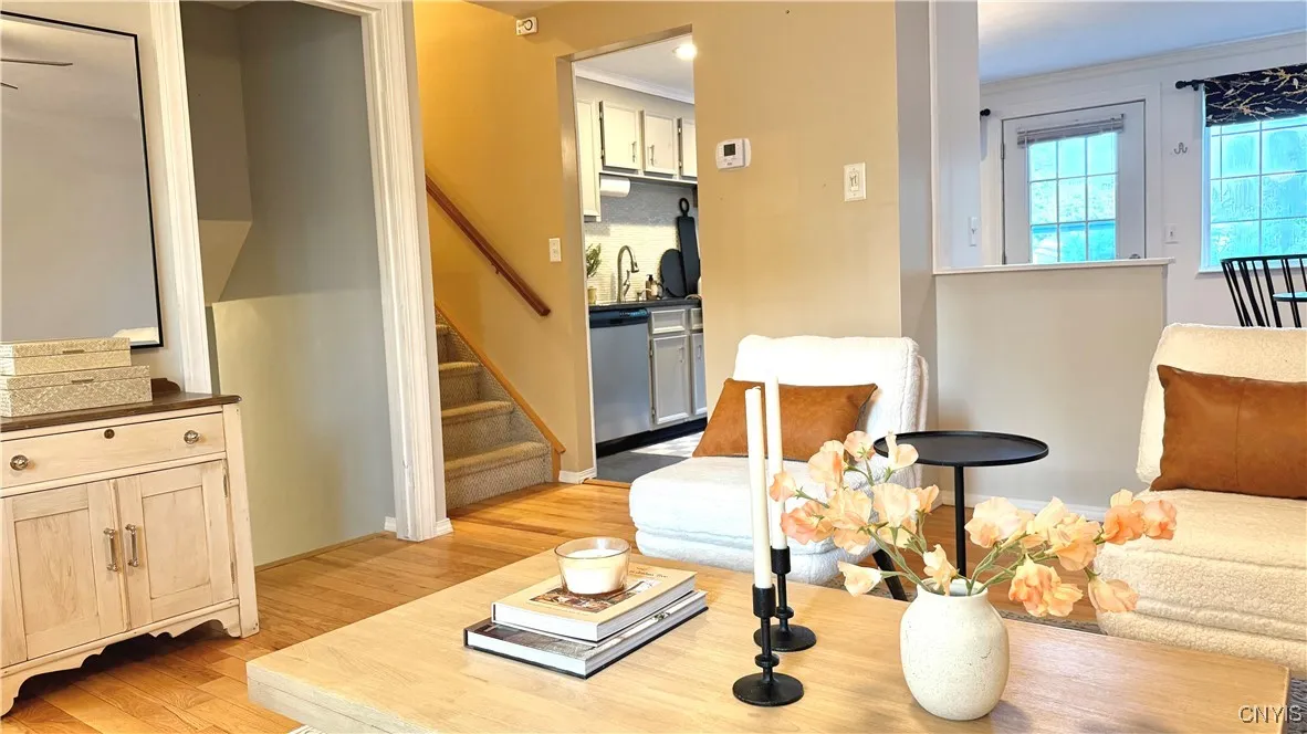 Looking towards the kitchen/dining area