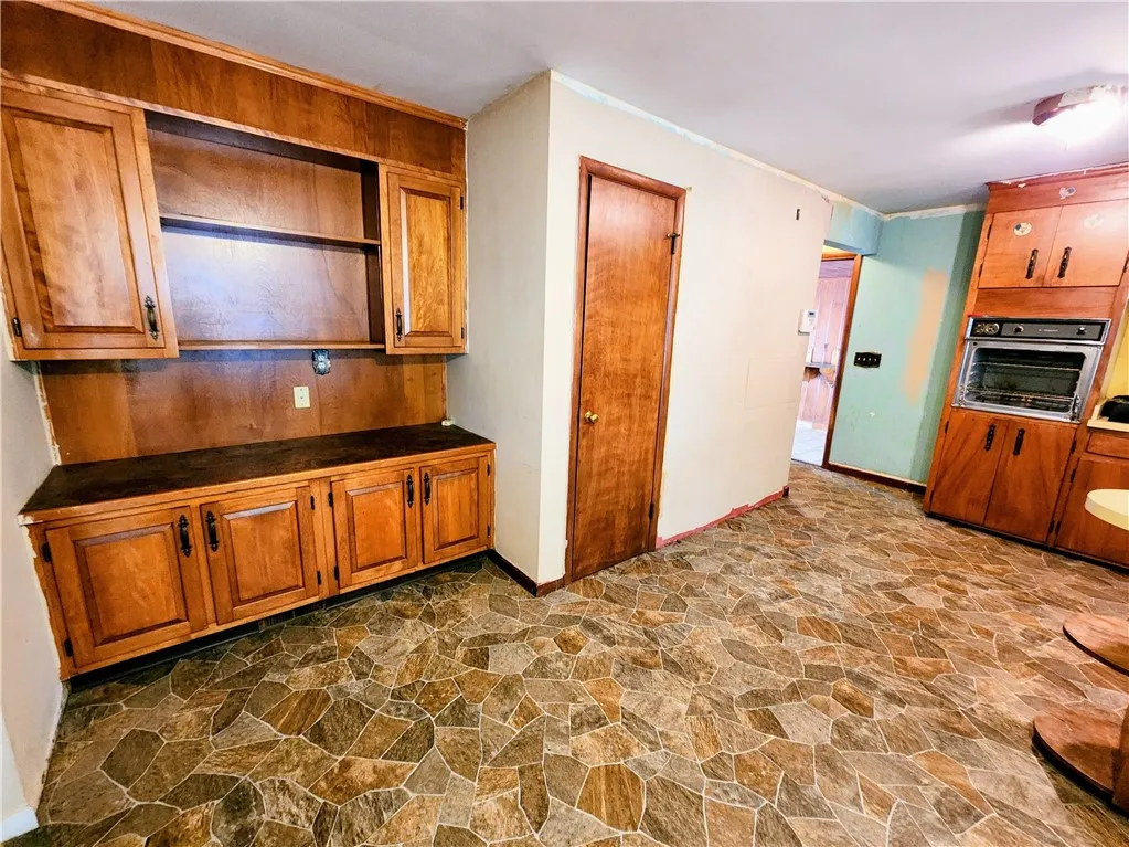 49 Angora Dr Drive, Irondequoit, New York 14617, Irondequoit, New York 14617, 3 Bedrooms Bedrooms, 6 Rooms Rooms,2 BathroomsBathrooms,Residential,Closed,49 Angora Dr Drive, Irondequoit, New York 14617,0,R1630622