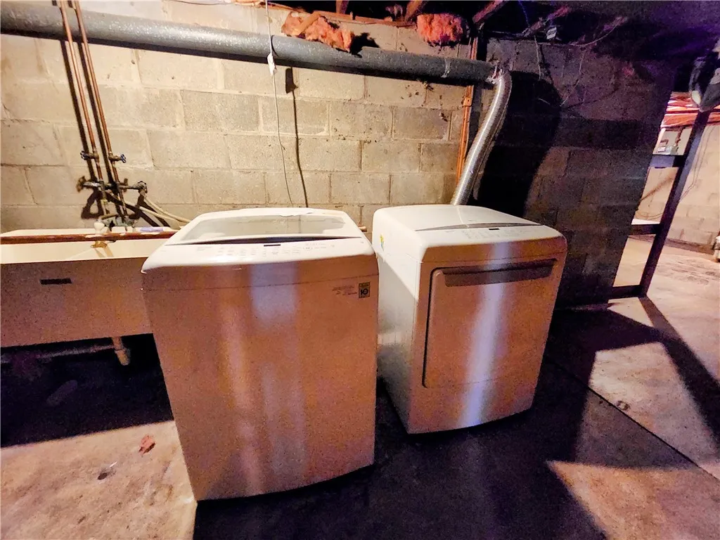 49 Angora Dr Drive, Irondequoit, New York 14617, Irondequoit, New York 14617, 3 Bedrooms Bedrooms, 6 Rooms Rooms,2 BathroomsBathrooms,Residential,Closed,49 Angora Dr Drive, Irondequoit, New York 14617,0,R1630622