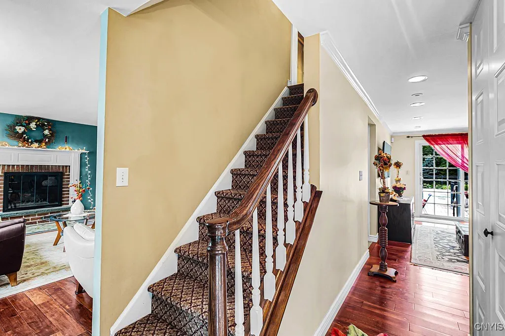 6 Clintonview Road, New Hartford, New York 13413, New Hartford, New York 13413, 4 Bedrooms Bedrooms, 10 Rooms Rooms,2 BathroomsBathrooms,Residential,Closed,6 Clintonview Road, New Hartford, New York 13413,0,S1621123