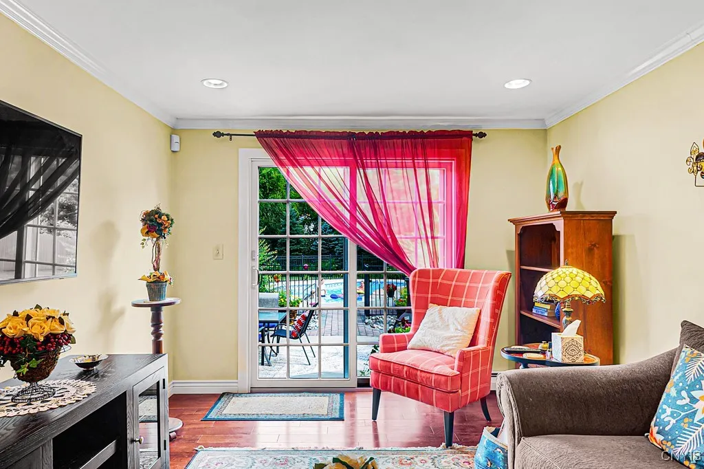 6 Clintonview Road, New Hartford, New York 13413, New Hartford, New York 13413, 4 Bedrooms Bedrooms, 10 Rooms Rooms,2 BathroomsBathrooms,Residential,Closed,6 Clintonview Road, New Hartford, New York 13413,0,S1621123