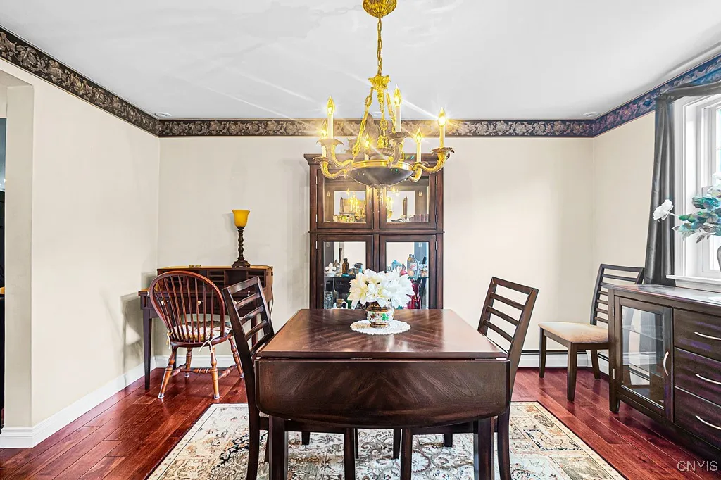 6 Clintonview Road, New Hartford, New York 13413, New Hartford, New York 13413, 4 Bedrooms Bedrooms, 10 Rooms Rooms,2 BathroomsBathrooms,Residential,Closed,6 Clintonview Road, New Hartford, New York 13413,0,S1621123