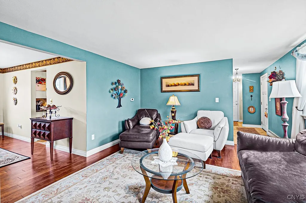 6 Clintonview Road, New Hartford, New York 13413, New Hartford, New York 13413, 4 Bedrooms Bedrooms, 10 Rooms Rooms,2 BathroomsBathrooms,Residential,Closed,6 Clintonview Road, New Hartford, New York 13413,0,S1621123