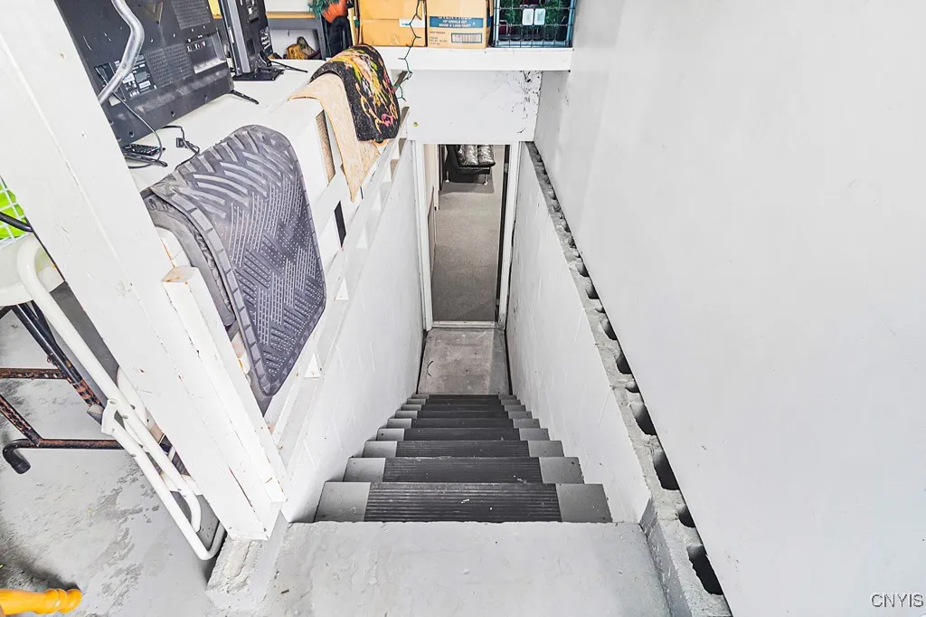 6 Clintonview Road, New Hartford, New York 13413, New Hartford, New York 13413, 4 Bedrooms Bedrooms, 10 Rooms Rooms,2 BathroomsBathrooms,Residential,Closed,6 Clintonview Road, New Hartford, New York 13413,0,S1621123