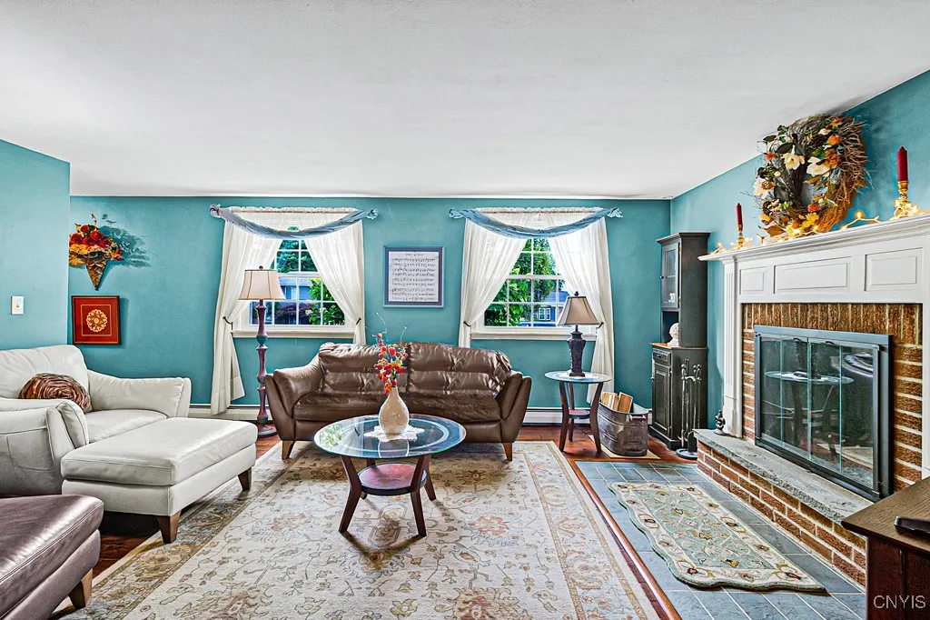 6 Clintonview Road, New Hartford, New York 13413, New Hartford, New York 13413, 4 Bedrooms Bedrooms, 10 Rooms Rooms,2 BathroomsBathrooms,Residential,Closed,6 Clintonview Road, New Hartford, New York 13413,0,S1621123