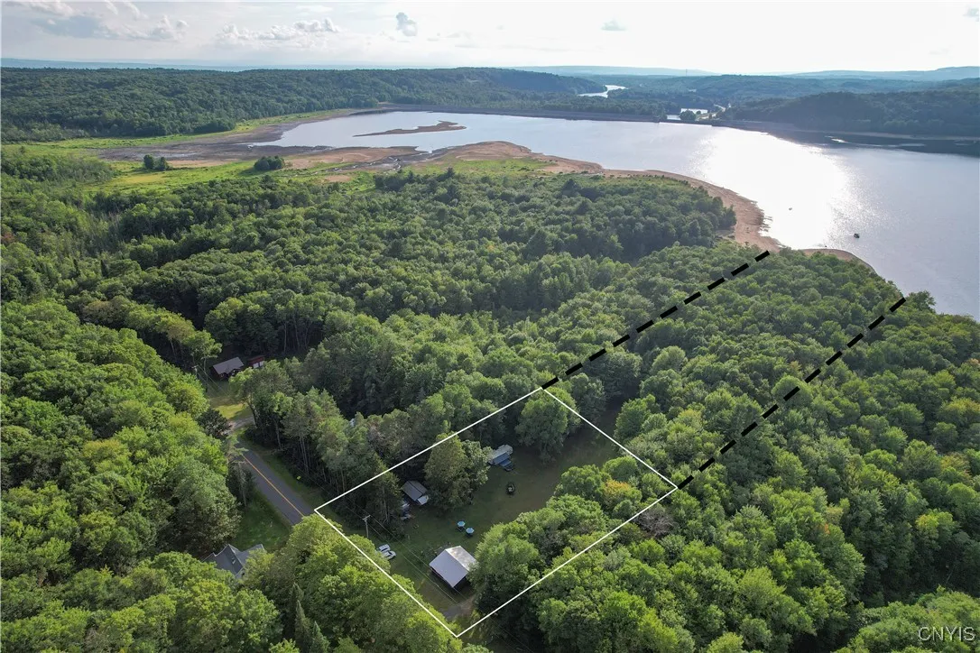 Lines are approximate.  White lines indicate property lines.  Black dotted lines indicate permit property.