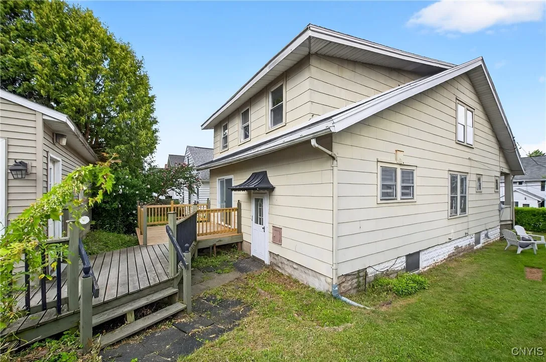 111 Maplehurst Avenue, Syracuse, New York 13208, Syracuse, New York 13208, 4 Bedrooms Bedrooms, 10 Rooms Rooms,2 BathroomsBathrooms,Residential Lease,Closed,111 Maplehurst Avenue, Syracuse, New York 13208,0,S1630879