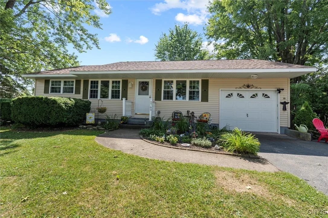 5765 Rock Road, Verona, New York 13478, Verona, New York 13478, 3 Bedrooms Bedrooms, 5 Rooms Rooms,1 BathroomBathrooms,Residential,Closed,5765 Rock Road, Verona, New York 13478,0,S1630904