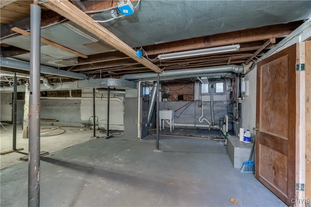 820 Sherman Street, Watertown City, New York 13601, Watertown City, New York 13601, 3 Bedrooms Bedrooms, 10 Rooms Rooms,2 BathroomsBathrooms,Residential,Closed,820 Sherman Street, Watertown City, New York 13601,0,S1629051