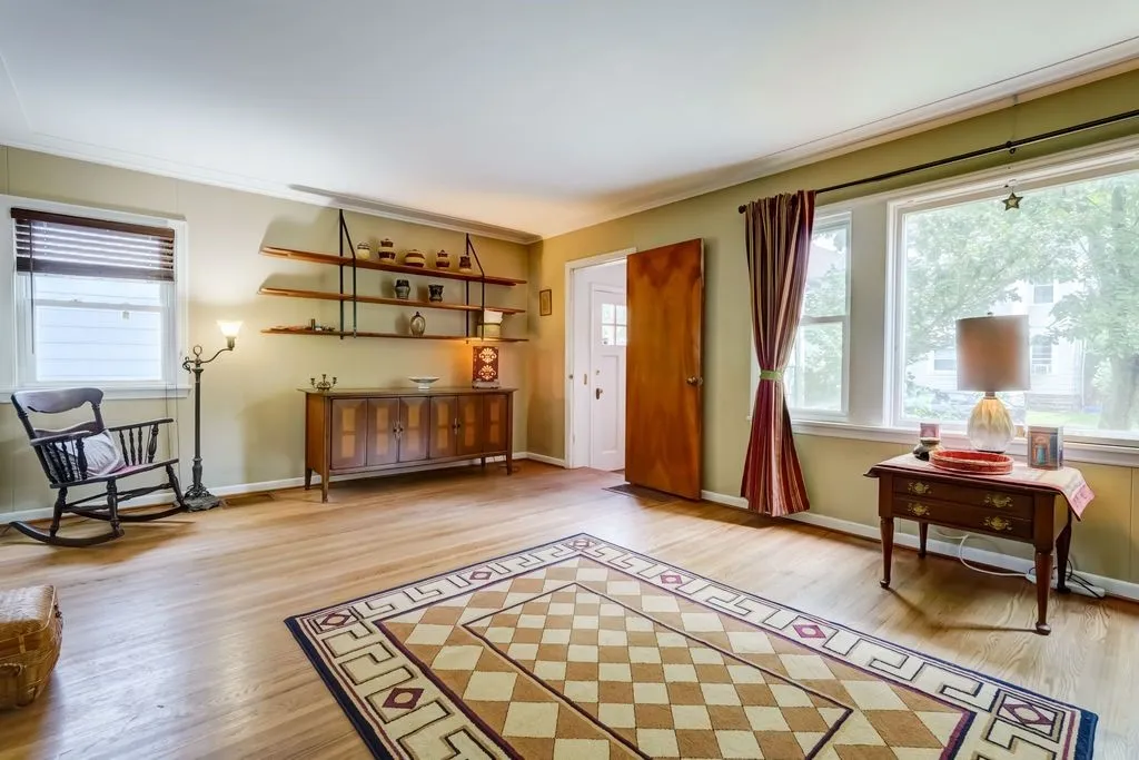53 Nicholson Street, Rochester, New York 14620, Rochester, New York 14620, 2 Bedrooms Bedrooms, 5 Rooms Rooms,1 BathroomBathrooms,Residential,Closed,53 Nicholson Street, Rochester, New York 14620,0,R1630965