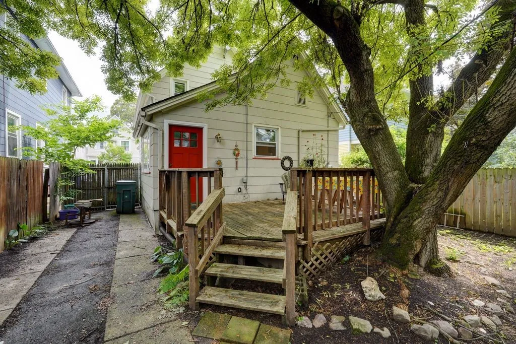 53 Nicholson Street, Rochester, New York 14620, Rochester, New York 14620, 2 Bedrooms Bedrooms, 5 Rooms Rooms,1 BathroomBathrooms,Residential,Closed,53 Nicholson Street, Rochester, New York 14620,0,R1630965