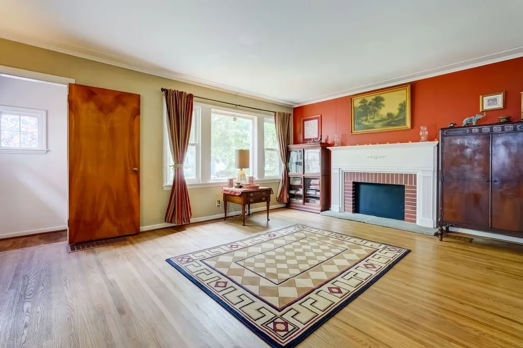 53 Nicholson Street, Rochester, New York 14620, Rochester, New York 14620, 2 Bedrooms Bedrooms, 5 Rooms Rooms,1 BathroomBathrooms,Residential,Closed,53 Nicholson Street, Rochester, New York 14620,0,R1630965