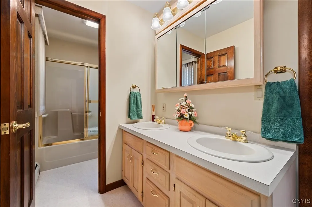 1524 Sandy Point Lane, Vienna, New York 13308, Vienna, New York 13308, 3 Bedrooms Bedrooms, 11 Rooms Rooms,3 BathroomsBathrooms,Residential,Closed,1524 Sandy Point Lane, Vienna, New York 13308,0,S1630983