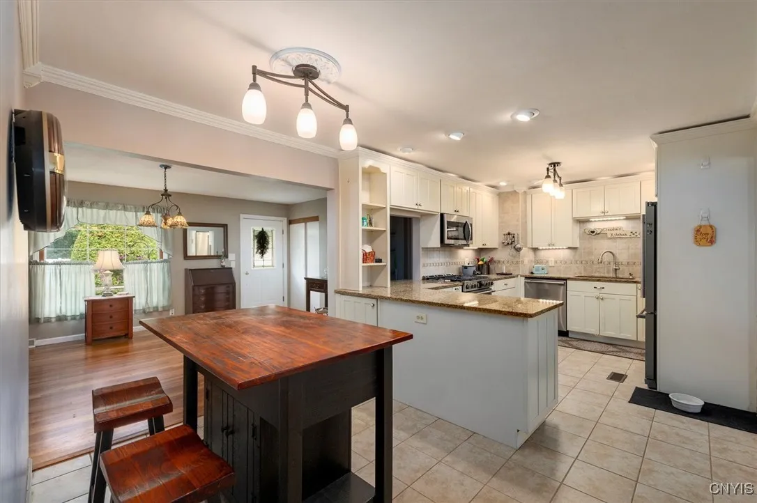 232 Riverview Parkway North, Rome, New York 13440, Rome, New York 13440, 3 Bedrooms Bedrooms, 6 Rooms Rooms,1 BathroomBathrooms,Residential,Closed,232 Riverview Parkway North, Rome, New York 13440,0,S1630165