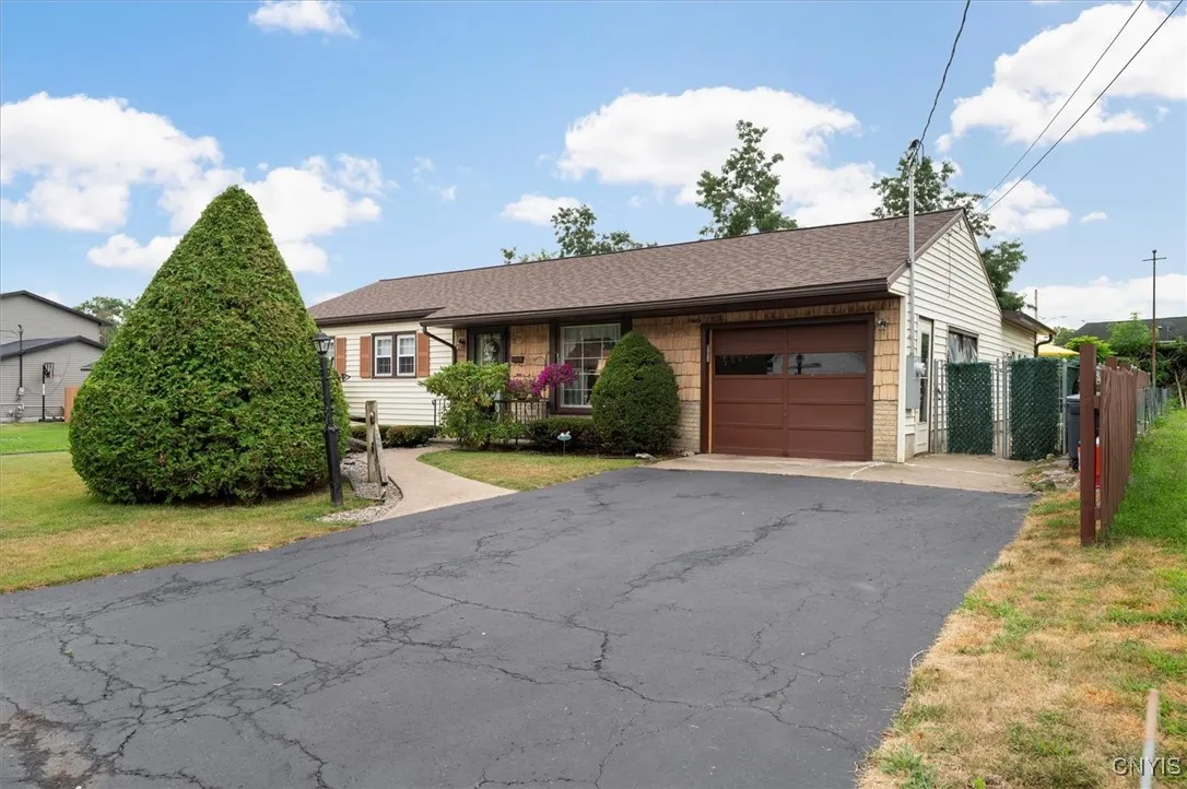 232 Riverview Parkway North, Rome, New York 13440, Rome, New York 13440, 3 Bedrooms Bedrooms, 6 Rooms Rooms,1 BathroomBathrooms,Residential,Closed,232 Riverview Parkway North, Rome, New York 13440,0,S1630165