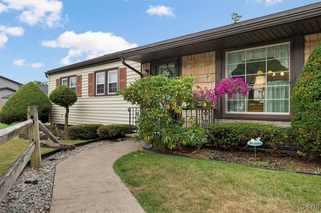 232 Riverview Parkway North, Rome, New York 13440, Rome, New York 13440, 3 Bedrooms Bedrooms, 6 Rooms Rooms,1 BathroomBathrooms,Residential,Closed,232 Riverview Parkway North, Rome, New York 13440,0,S1630165