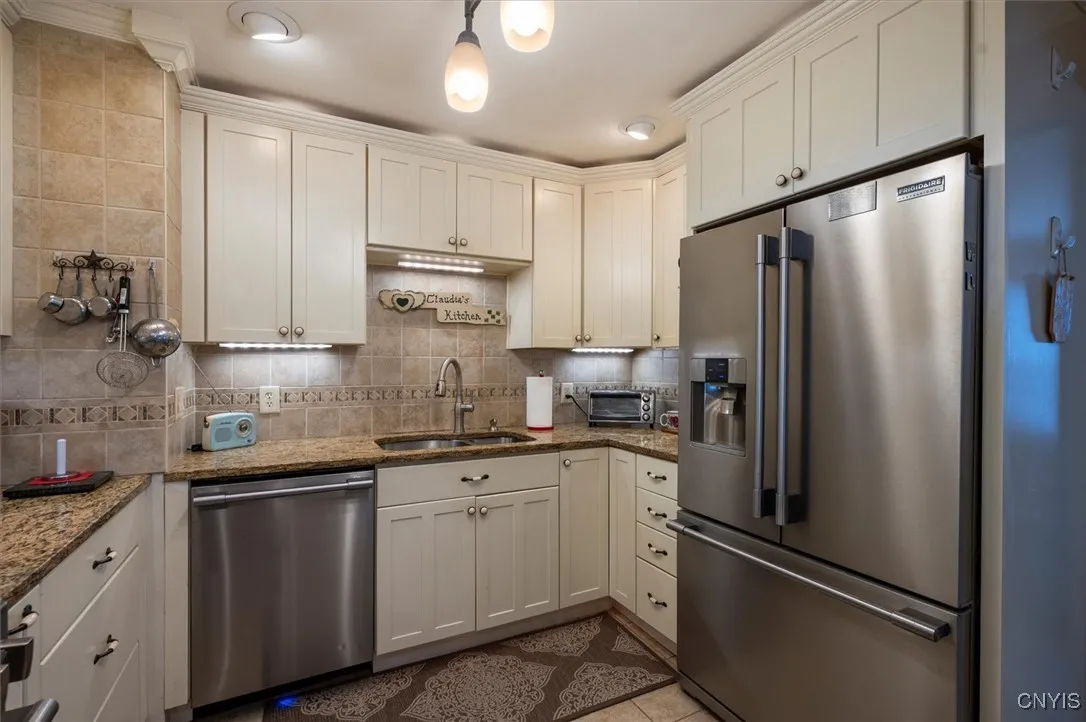 232 Riverview Parkway North, Rome, New York 13440, Rome, New York 13440, 3 Bedrooms Bedrooms, 6 Rooms Rooms,1 BathroomBathrooms,Residential,Closed,232 Riverview Parkway North, Rome, New York 13440,0,S1630165