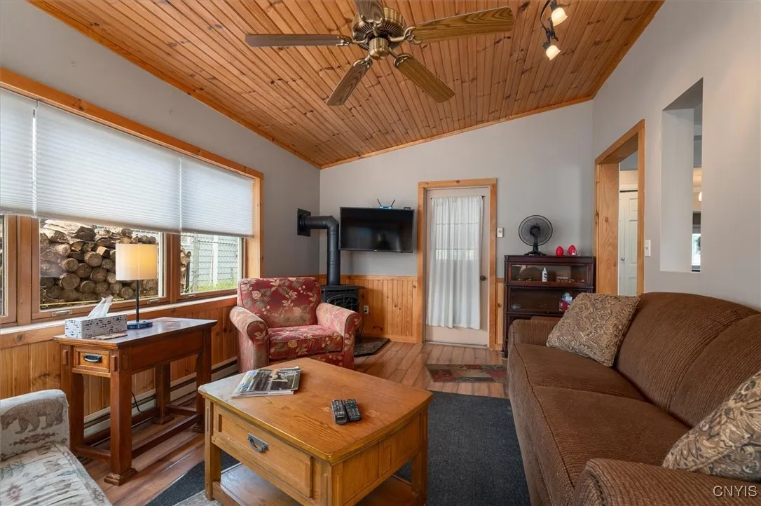 232 Riverview Parkway North, Rome, New York 13440, Rome, New York 13440, 3 Bedrooms Bedrooms, 6 Rooms Rooms,1 BathroomBathrooms,Residential,Closed,232 Riverview Parkway North, Rome, New York 13440,0,S1630165