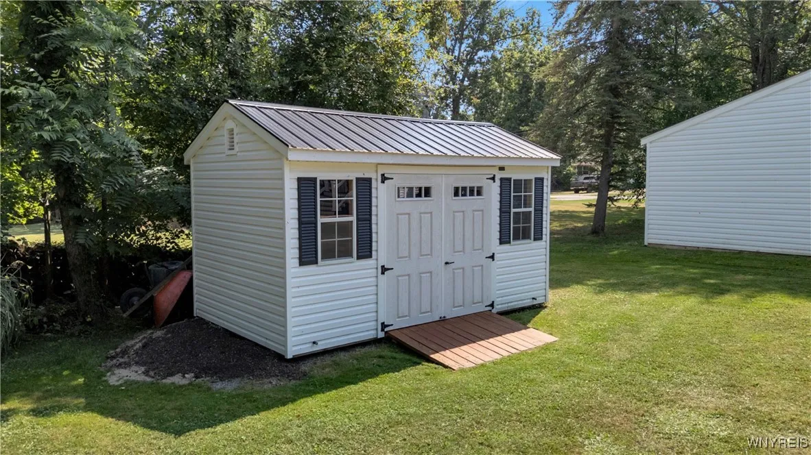 9181 Waterman Road, Evans, New York 14006, Evans, New York 14006, 3 Bedrooms Bedrooms, 6 Rooms Rooms,2 BathroomsBathrooms,Residential,Closed,9181 Waterman Road, Evans, New York 14006,0,B1630815