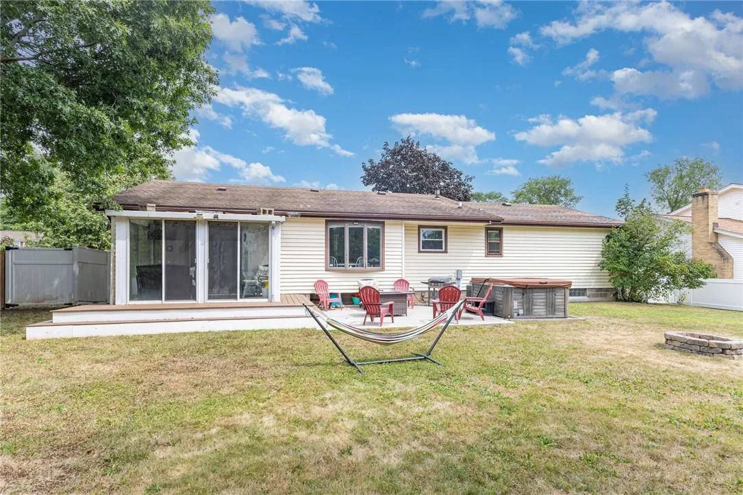 62 Alger Drive, Chili, New York 14624, Chili, New York 14624, 3 Bedrooms Bedrooms, 6 Rooms Rooms,2 BathroomsBathrooms,Residential Lease,Closed,62 Alger Drive, Chili, New York 14624,0,R1630790