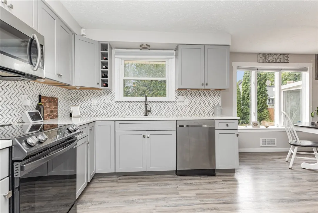 62 Alger Drive, Chili, New York 14624, Chili, New York 14624, 3 Bedrooms Bedrooms, 6 Rooms Rooms,2 BathroomsBathrooms,Residential Lease,Closed,62 Alger Drive, Chili, New York 14624,0,R1630790