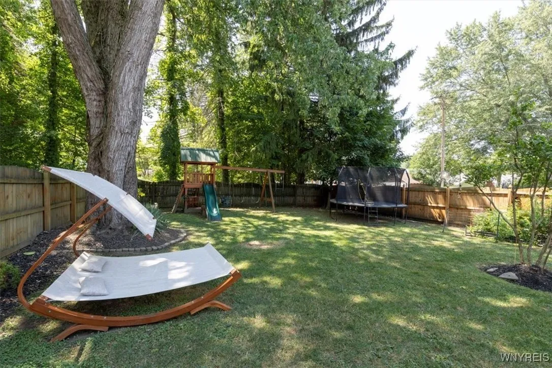 59 Sherwood Avenue, Hamburg, New York 14075, Hamburg, New York 14075, 2 Bedrooms Bedrooms, 5 Rooms Rooms,1 BathroomBathrooms,Residential,For Sale,59 Sherwood Avenue, Hamburg, New York 14075,B1630660