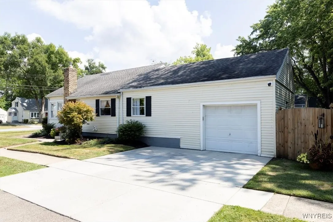 59 Sherwood Avenue, Hamburg, New York 14075, Hamburg, New York 14075, 2 Bedrooms Bedrooms, 5 Rooms Rooms,1 BathroomBathrooms,Residential,For Sale,59 Sherwood Avenue, Hamburg, New York 14075,B1630660