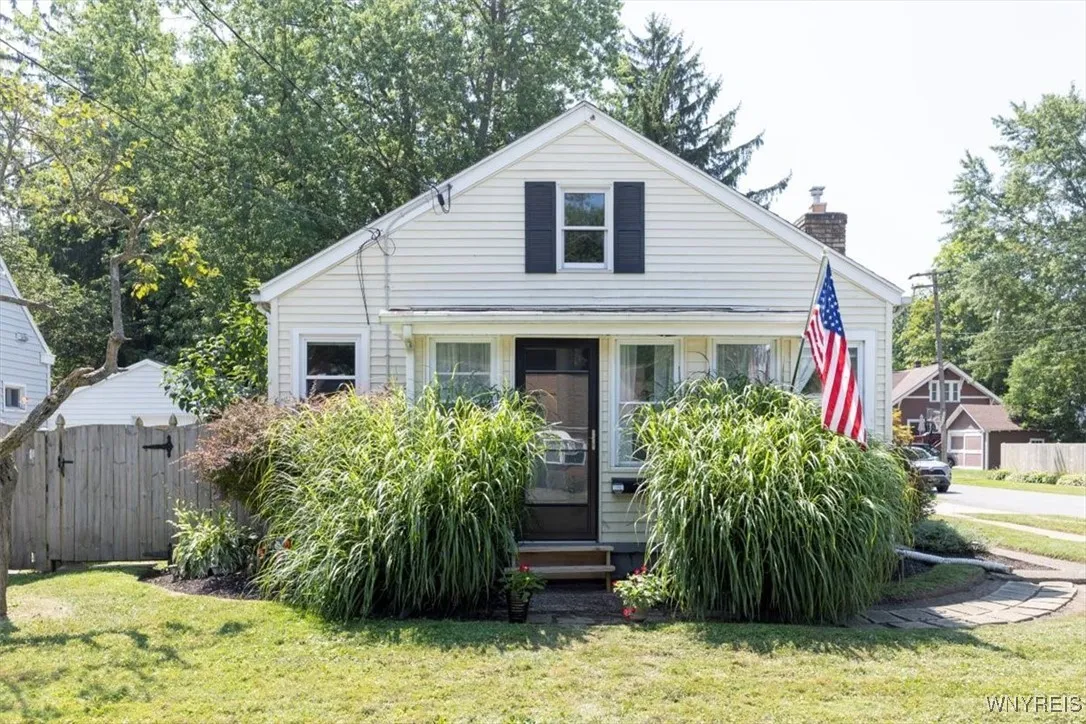 59 Sherwood Avenue, Hamburg, New York 14075, Hamburg, New York 14075, 2 Bedrooms Bedrooms, 5 Rooms Rooms,1 BathroomBathrooms,Residential,For Sale,59 Sherwood Avenue, Hamburg, New York 14075,B1630660