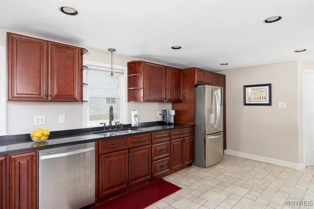 59 Sherwood Avenue, Hamburg, New York 14075, Hamburg, New York 14075, 2 Bedrooms Bedrooms, 5 Rooms Rooms,1 BathroomBathrooms,Residential,For Sale,59 Sherwood Avenue, Hamburg, New York 14075,B1630660