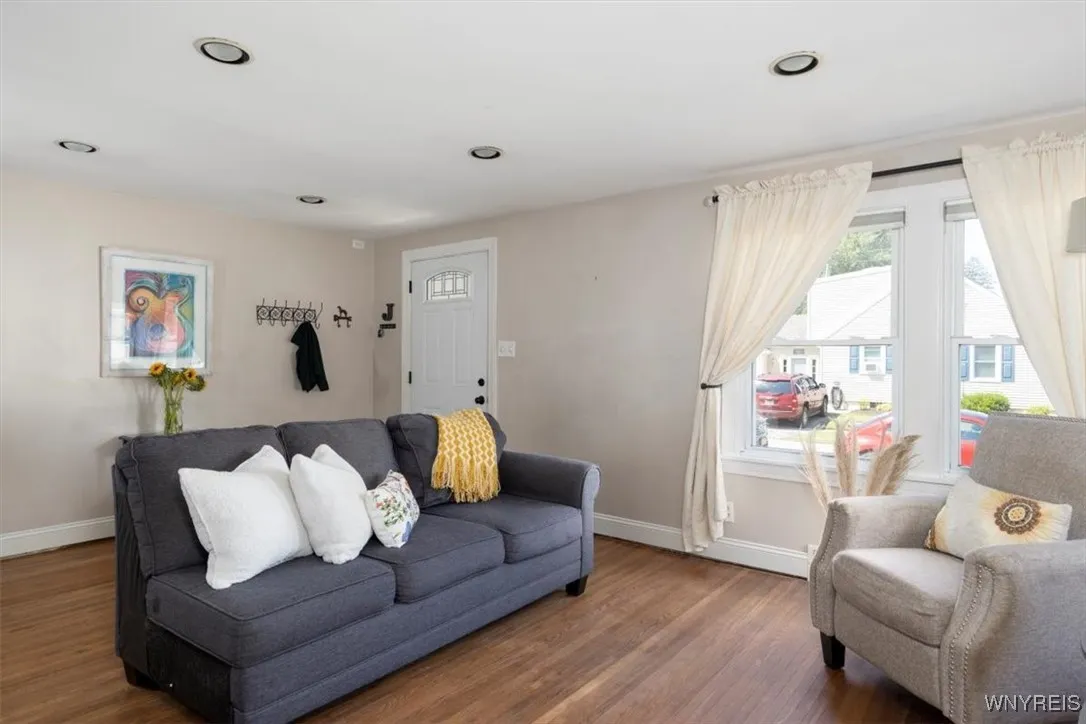 59 Sherwood Avenue, Hamburg, New York 14075, Hamburg, New York 14075, 2 Bedrooms Bedrooms, 5 Rooms Rooms,1 BathroomBathrooms,Residential,For Sale,59 Sherwood Avenue, Hamburg, New York 14075,B1630660