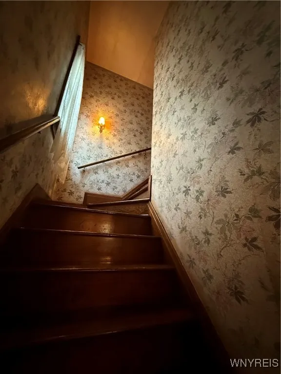 146 Chamberlin Drive, West Seneca, New York 14210, West Seneca, New York 14210, 4 Bedrooms Bedrooms, ,2 BathroomsBathrooms,Residential,For Sale,146 Chamberlin Drive, West Seneca, New York 14210,B1631000