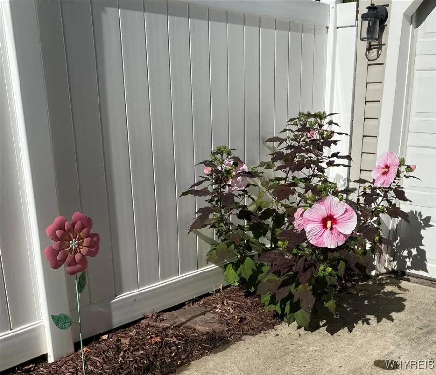 146 Chamberlin Drive, West Seneca, New York 14210, West Seneca, New York 14210, 4 Bedrooms Bedrooms, ,2 BathroomsBathrooms,Residential,For Sale,146 Chamberlin Drive, West Seneca, New York 14210,B1631000