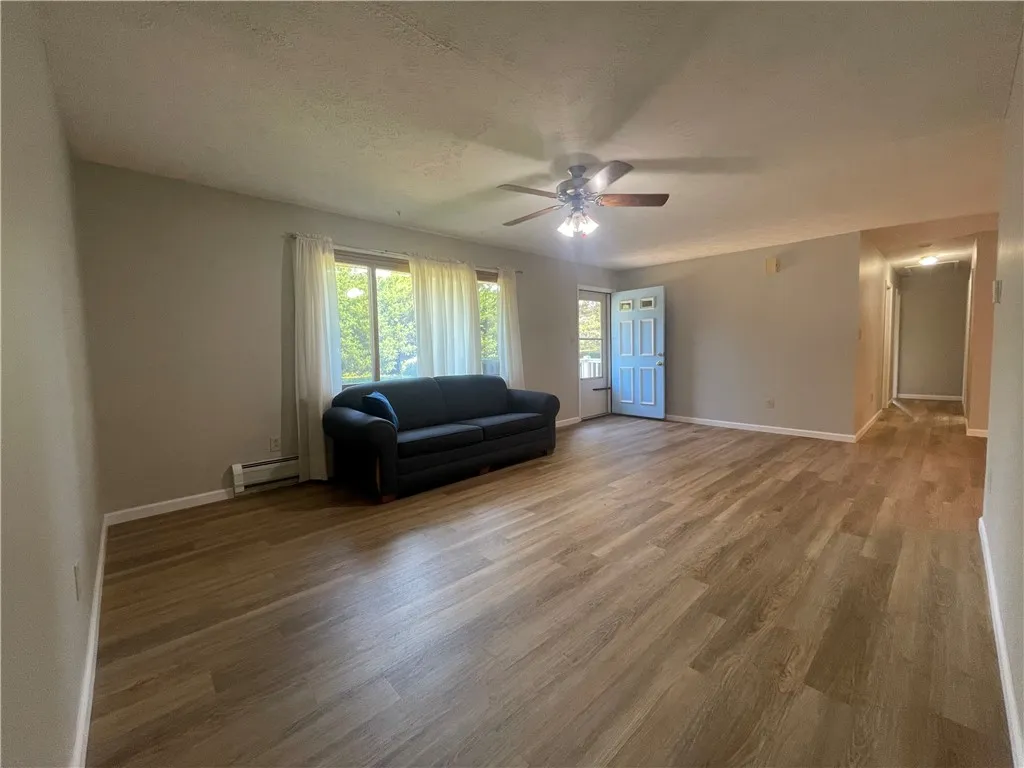 102 Norris Drive, Waterloo, New York 13165, Waterloo, New York 13165, 4 Bedrooms Bedrooms, 8 Rooms Rooms,2 BathroomsBathrooms,Residential,Closed,102 Norris Drive, Waterloo, New York 13165,0,R1630981