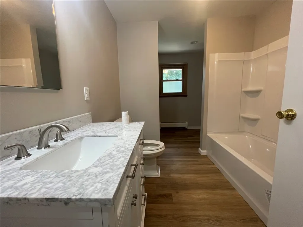 102 Norris Drive, Waterloo, New York 13165, Waterloo, New York 13165, 4 Bedrooms Bedrooms, 8 Rooms Rooms,2 BathroomsBathrooms,Residential,Closed,102 Norris Drive, Waterloo, New York 13165,0,R1630981