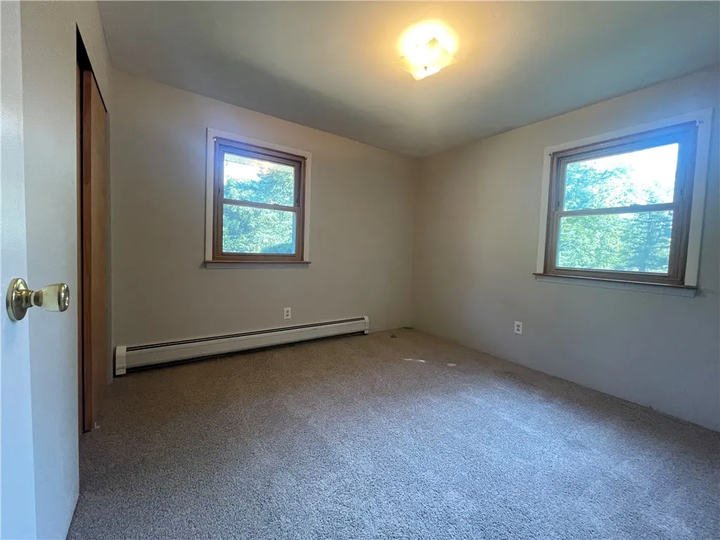 102 Norris Drive, Waterloo, New York 13165, Waterloo, New York 13165, 4 Bedrooms Bedrooms, 8 Rooms Rooms,2 BathroomsBathrooms,Residential,Closed,102 Norris Drive, Waterloo, New York 13165,0,R1630981