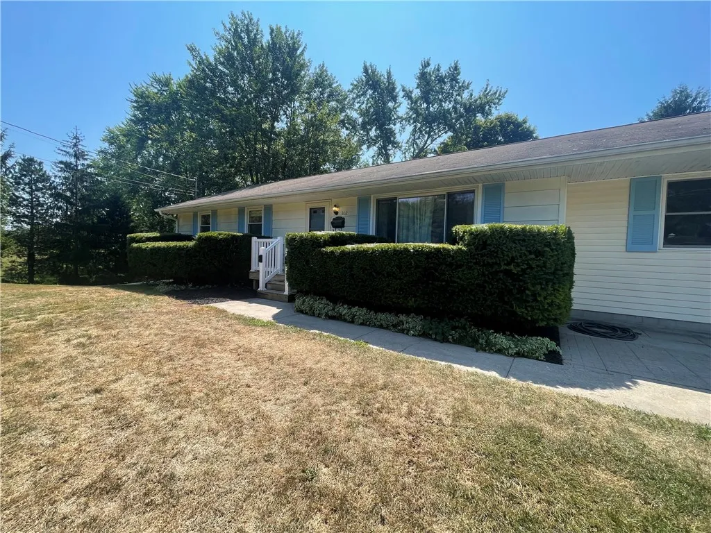 102 Norris Drive, Waterloo, New York 13165, Waterloo, New York 13165, 4 Bedrooms Bedrooms, 8 Rooms Rooms,2 BathroomsBathrooms,Residential,Closed,102 Norris Drive, Waterloo, New York 13165,0,R1630981