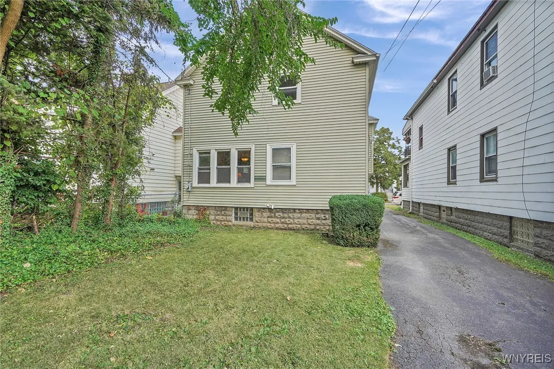 156 Stratford Road, Buffalo, New York 14216, Buffalo, New York 14216, 3 Bedrooms Bedrooms, 7 Rooms Rooms,1 BathroomBathrooms,Residential,For Sale,156 Stratford Road, Buffalo, New York 14216,B1629770