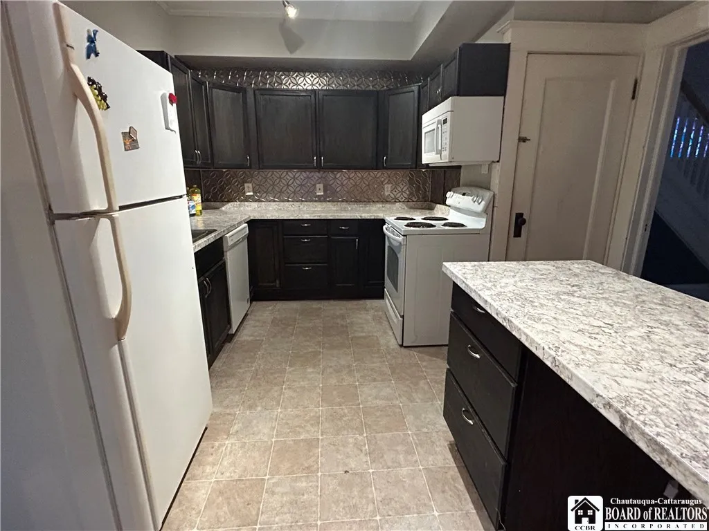306 Charles Street, Jamestown, New York 14701, Jamestown, New York 14701, 3 Bedrooms Bedrooms, 8 Rooms Rooms,1 BathroomBathrooms,Residential,For Sale,306 Charles Street, Jamestown, New York 14701,R1630900