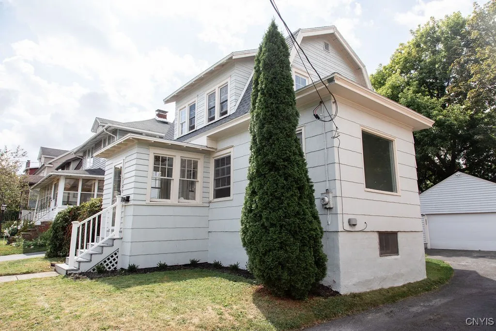151 Loma Avenue, Syracuse, New York 13208, Syracuse, New York 13208, 2 Bedrooms Bedrooms, 5 Rooms Rooms,1 BathroomBathrooms,Residential,Closed,151 Loma Avenue, Syracuse, New York 13208,0,S1627579
