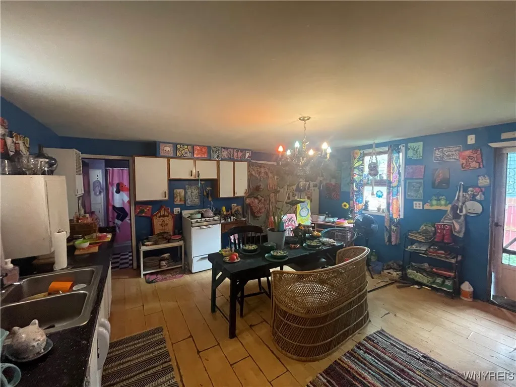 139 Weaver Avenue, Buffalo, New York 14206, Buffalo, New York 14206, 2 Bedrooms Bedrooms, 8 Rooms Rooms,1 BathroomBathrooms,Residential,For Sale,139 Weaver Avenue, Buffalo, New York 14206,B1630323
