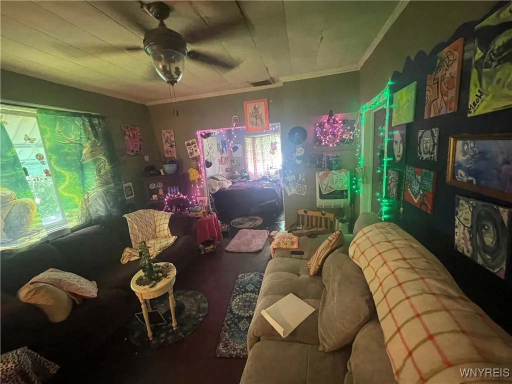 139 Weaver Avenue, Buffalo, New York 14206, Buffalo, New York 14206, 2 Bedrooms Bedrooms, 8 Rooms Rooms,1 BathroomBathrooms,Residential,For Sale,139 Weaver Avenue, Buffalo, New York 14206,B1630323
