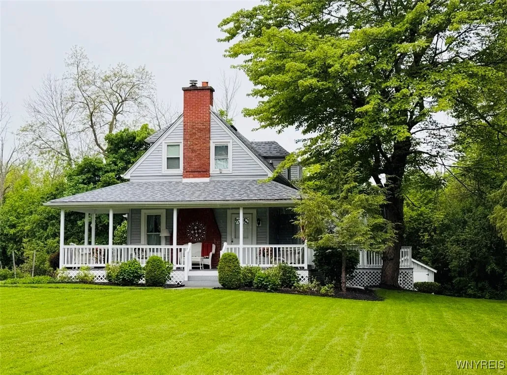 5344 Eastwood Avenue, Hamburg, New York 14075, Hamburg, New York 14075, 4 Bedrooms Bedrooms, 9 Rooms Rooms,1 BathroomBathrooms,Residential,For Sale,5344 Eastwood Avenue, Hamburg, New York 14075,B1630898