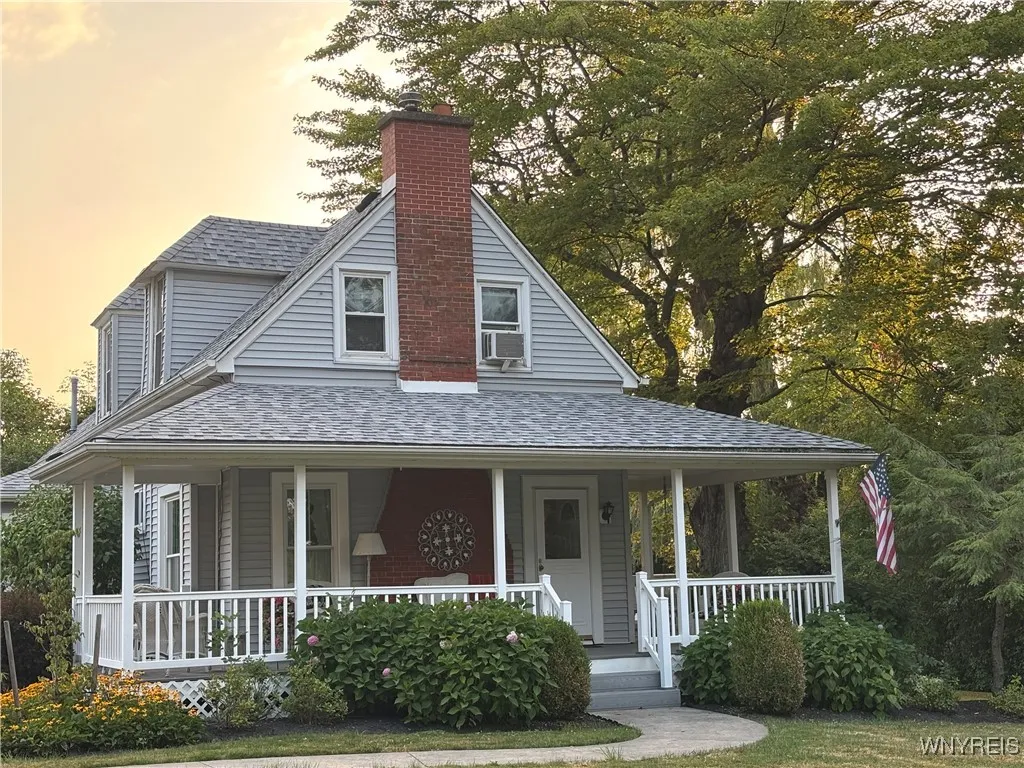 5344 Eastwood Ave - 4 BD 1, 1/2 BA