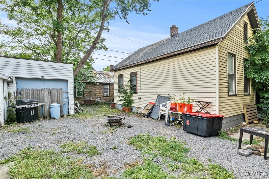 300 Dearborn Street, Buffalo, New York 14207, Buffalo, New York 14207, 6 Bedrooms Bedrooms, ,3 BathroomsBathrooms,Residential,For Sale,300 Dearborn Street, Buffalo, New York 14207,B1631021