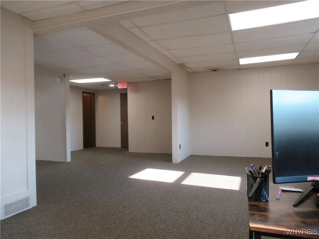 624 sq. ft. Comfortable Open Floor Plan for Conference Area and/or Communal Office Area