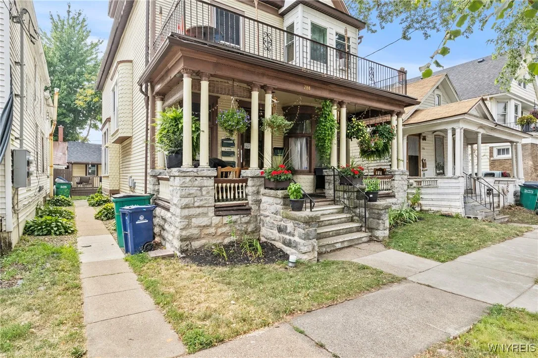 288 Dearborn Street, Buffalo, New York 14207, Buffalo, New York 14207, 6 Bedrooms Bedrooms, ,4 BathroomsBathrooms,Residential,Closed,288 Dearborn Street, Buffalo, New York 14207,0,B1631033