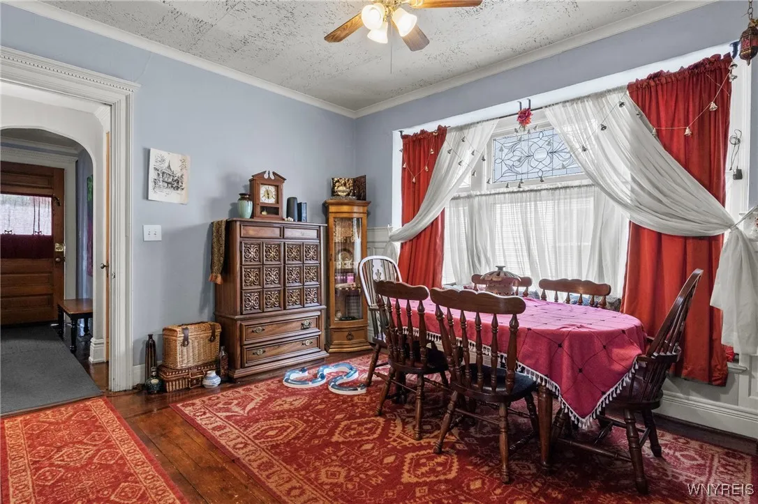 288 Dearborn Street, Buffalo, New York 14207, Buffalo, New York 14207, 6 Bedrooms Bedrooms, ,4 BathroomsBathrooms,Residential,Closed,288 Dearborn Street, Buffalo, New York 14207,0,B1631033